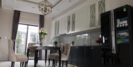 Nhà thương mại ngay trung tâm thủ đức,giá 2,5 tỷ ( có thương lượng)