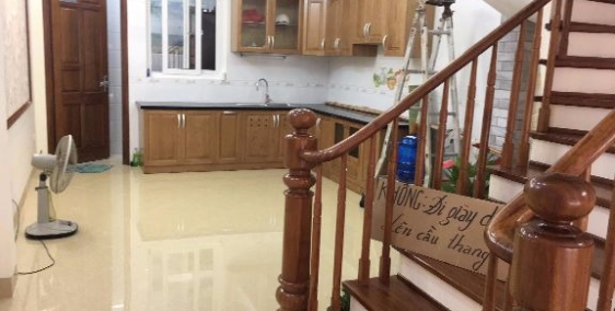 Hót Bán Nhà đẹp  Phố Tam Hiệp, ô tô, nội thất cao cấp, 4 tầng giá hơn 2 tỷ.