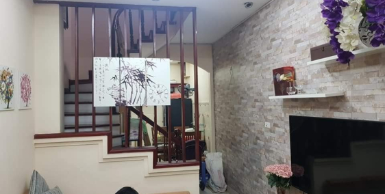 Nhỉnh 3 tỷ có nhà Cự Lộc- Thanh Xuân 35M 4T–Cách 20m ra mặt phố- Sổ đỏ vuông vắn