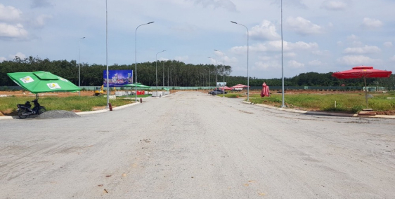 Cần bán gấp lô đất 660 triệu, KCN VSIP, SHR, thổ cư 100%