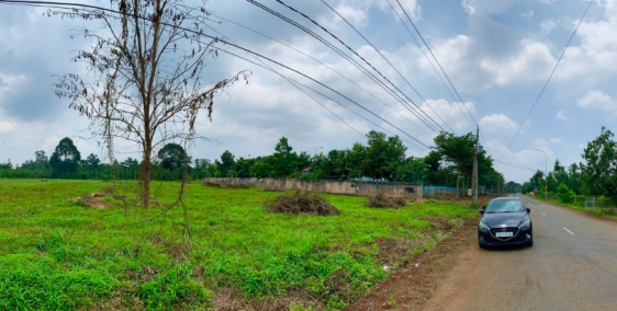 600tr giá 100% sở hữu đất mặt tiền Châu đức