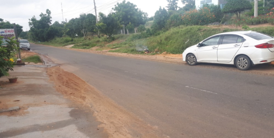 Chính chủ cần ra đi lô đất 1000m2 ( có 30% thổ cư) 570tr