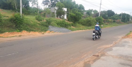 Chính chủ cần ra đi lô đất 1000m2 ( có 200m thổ cư) 570tr