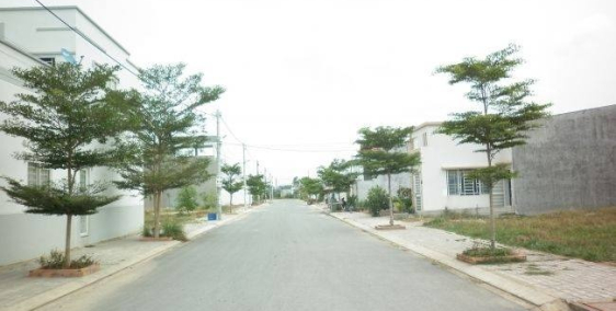 Bán đất 100 m2 sổ Hồng chính chủ