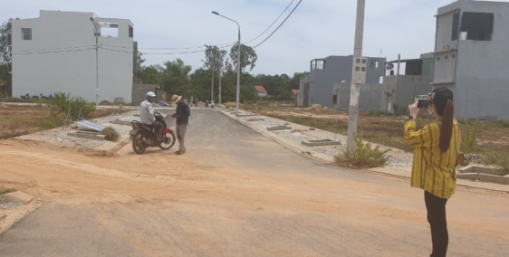 Trên trục thông biển, sổ đỏ trao tay, Trung tâm TP. LH 0935 578 561