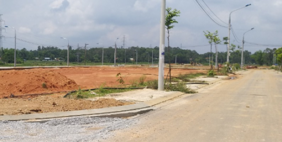 Đất Điện Biên Phủ - Tam Kỳ , hướng tây , 91,5m2. Liên hệ: 0935 578 561