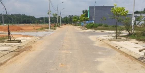 Gia đình định cư nơi khác nên bán gấp lô đất KDC Trường Xuân, LH 0935 578 561