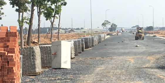 Nền đẹp khu dân cư đông đúc, nằm ngay trung tâm thị xã Tân Uyên, giá 620tr/ 75m2