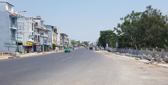 BÁN LÔ ĐẤT MT QL13, GẦN KHU DU LỊCH ĐẠI NAM GIÁ CHỈ 750TR, SHR