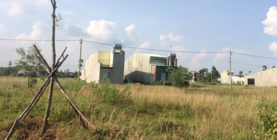 Do gia đình chuyển định cư nên cần bán gấp 450m2 đất full thổ cư, 690tr/nền.