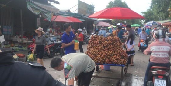 CẦN BÁN LÔ GÓC 450M2(15X30) THỔ CƯ, MT ĐƯỜNG NHỰA ĐỐI DIỆN CHỢ