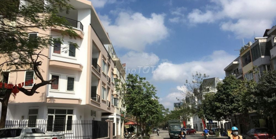 Cho thuê tầng 1- 90m2 làm VP hoặc hiệu thuốc, KĐT Văn Phú, 9 triệu.