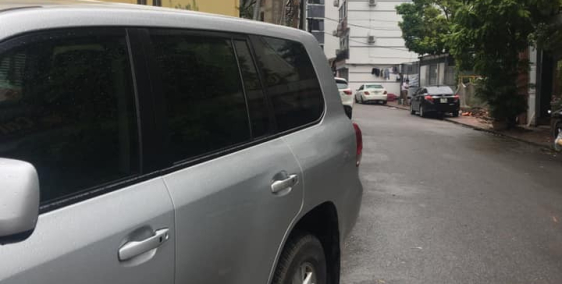 Cho thuê kho Phố Bồ Đề, 100m2 MT 7m ô tô. Giá 9tr/th.LH 0967341626