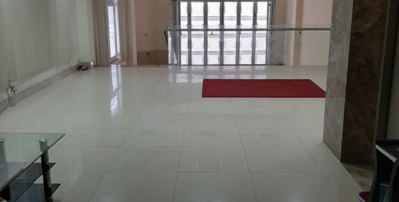 Cho thuê nhà riêng mặt đường Hồng Hà, quận Hoàn Kiếm, gần phố cổ, nhà 2 mặt tiền