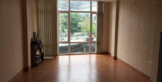 Cho thuê nhà riêng Lê Quang Đạo dt tầng 1: 80m2, tầng 2 trở lên 55m2, giá28tr