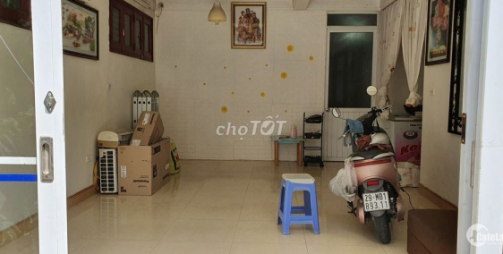 Cho thuê tầng 1, 70m2 - 2 phòng, 7 triệu, ngõ ô tô, phố Quan Nhân.