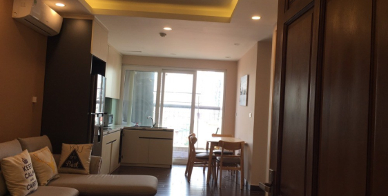 Vào nam bán lại căn hộ 2 ngủ full đồ tại chung cư 234 Hoàng Quốc Việt giá 2.1 tỷ