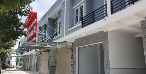 Bán nhà liền kề mới tinh 1 trệt 1 lầu và 3 phòng trọ cho thuê Minh Long - Chơn T