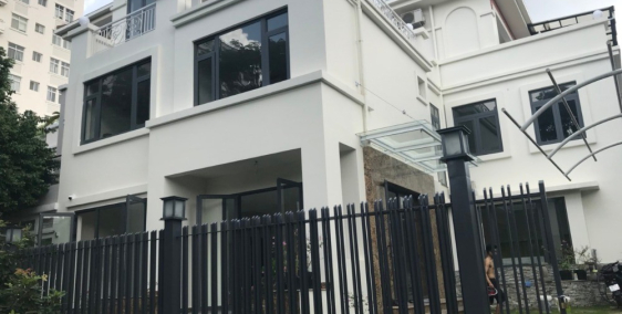 Bán lỗ biệt thự Phú Mỹ Hưng 1 trệt, 2 lầu, giá cực tốt 20 tỷ nhà đẹp- 0904044139