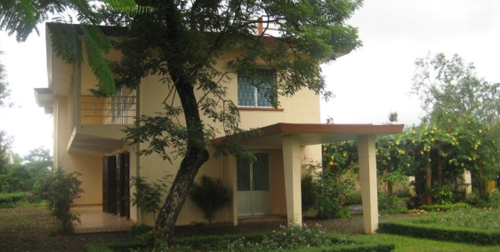 CẦN BÁN GẤP BIỆT THỰ SÂN VƯỜN 7033M2, 30 TỶ, Ở BẢO LỘC.