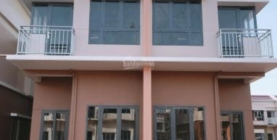 Cần bán nhà mới xây 1 trệt 1 lầu,đường nhựa trước nhà 13m tại Bến Cát Bình Dương