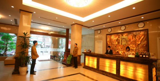 Bán nhà Hoàng Ngân, khách sạn 4 sao, 110m2 * 10 tầng, MT 10m, 54 tỉ