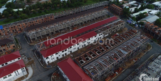 Nhà xây mới 1 trệt 1 lầu ngã ba lộ tẻ