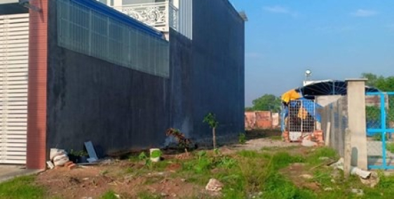 Tôi cần bán gấp nhà dĩ an - bình dương