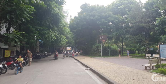 Bán đất mặt công viên ở Trần Quang Diệu, DT 117m2, MT 5m, giá 18.3 tỷ.