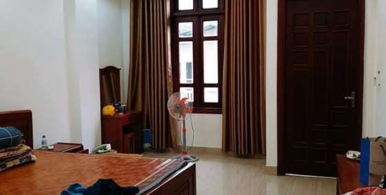 Bán nhà phố Tam Trinh, Q.Hoàng Mai, DT70m2x4T, MT4.5m, giá 4.55 tỷ.