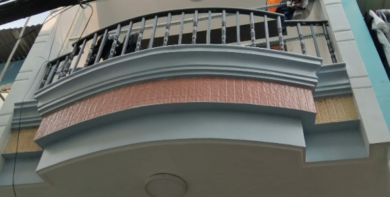 Cần bán gấp nhà Ngô Gia Tự,Quận 10,ngang 5.2m,cách mặt tiền 10m, giá rẻ.