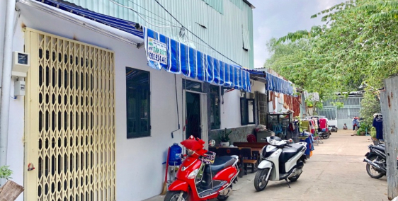 Nhà 1 lầu đẹp mặt tiền đường số 47, P. Bình Thuận, Q7.