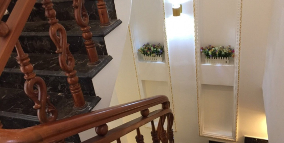 bán nhà Bạch Đằng, P2, TB. DT 6x18m. Kết cấu sẳn, kiên cố, có . HĐT 35tr/tháng