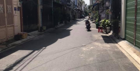 Bán nhà hẻm nhựa 8m thông đường Gò Dầu, DT 4m x 10m, nhà 2 lầu, giá 5.3 tỷ.