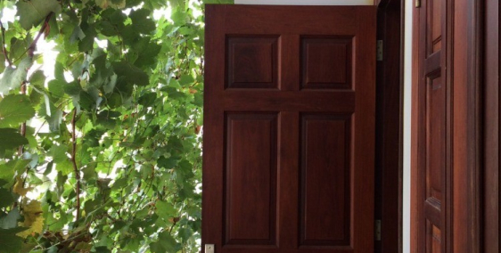 Nhà 1 trệt 2 lầu , dtsd : 180m2 đường số 4 .P. Linh Tây . Quận Thủ Đức