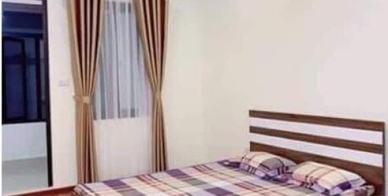 Bán nhà cực đẹp, ô tô đỗ cổng , cách mặt phố 30m, giá 3,15 tỷ