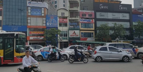 Bán nhà mặt đường Trường Chinh, kinh doanh tốt, sổ đỏ chính chủ