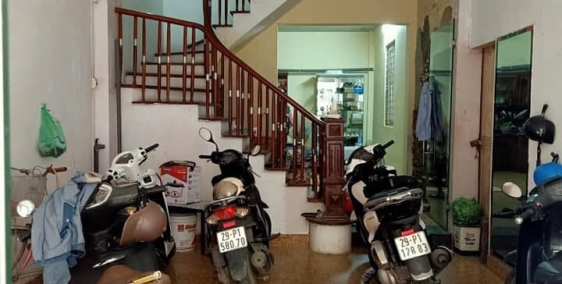 Bán nhà mặt ngõ Trung Kính, Kinh doanh, Ô tô đỗ cửa, Không có căn thứ 2