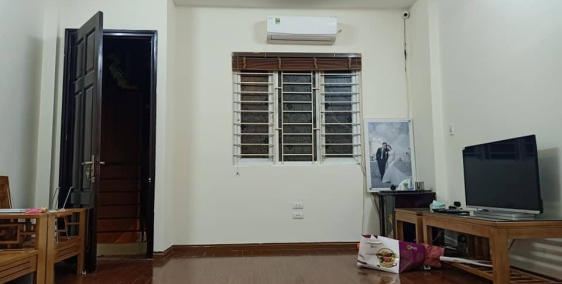 Bán nhà Tây Sơn 34m2*5T đẹp giá 2.8 tỷ. LH:0923 829 272.