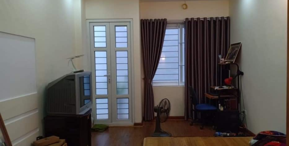 BÁN NHÀ RIÊNG 5 TẦNG CẠCH ĐẠI HỌC CÔNG ĐOÀN GIÁ 2,1TỶ.