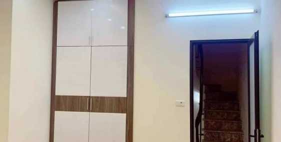 Siêu khủng, siêu rẻ, bán nhà tại Nguyễn Chí Thanh 40m2 với 6 tầng giá 4,1 ty