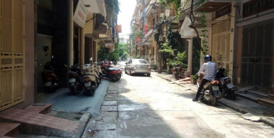 Cần bán nhà đẹp phân lô giá tốt khu vực Xã Đàn, oto đỗ cửa.