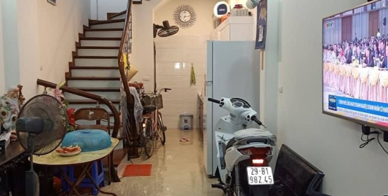 Bán nhà đẹp, 29m2*5T ngõ rộng thoáng, cách mặt phố lớn 50m, Bạch Mai giá 2.5 tỷ