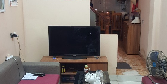 Nhà 3 tầng ngõ 151 Nguyễn Đức Cảnh, ô tô sát, ở luôn, giá 2 tỷ hơn chút xíu.