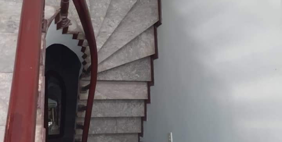 GẤP: Hoàng Mai, 40m2, KD, 4 phòng ngủ, chỉ hơn 3 tỷ.