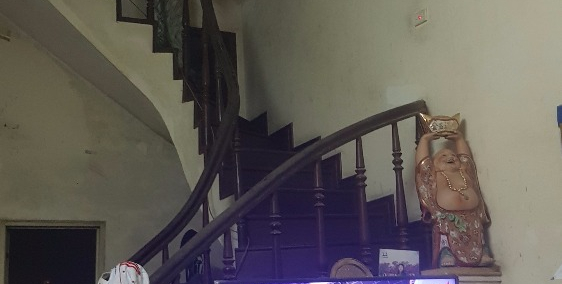 Bán nhà 2 tầng 1 tum lô góc 2 mặt đường, vị trí trung tâm đẹp hót.