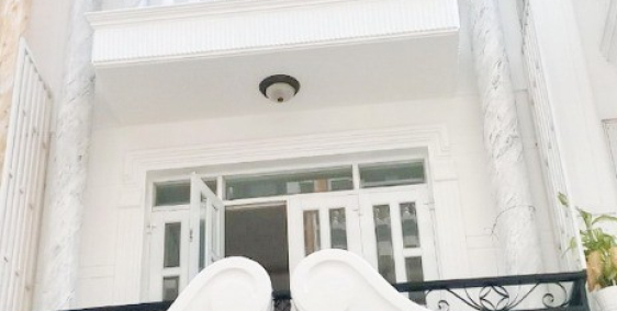 Bán nhà 2 lầu sân thượng hẻm nội bộ 8m Hoàng Quốc Việt quận 7.