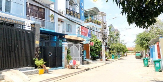 NHÀ CẤP 4 SAU ĐIỆN MÁY XANH, KDC TÂN THUẬN, P. PT, Q7