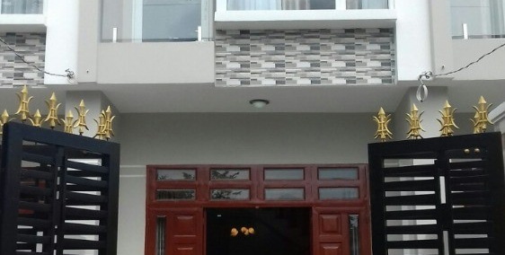 Tôi cần bán căn nhà mặt tiền đường 3 tầng Dt 260m2 giá 2 tỷ