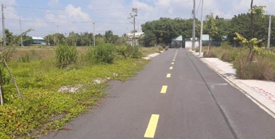 Bán lô đất Mặt Tiền QL 50, giá 600tr, gần Trung Tâm Hành Chính, Sổ Hồng Riêng